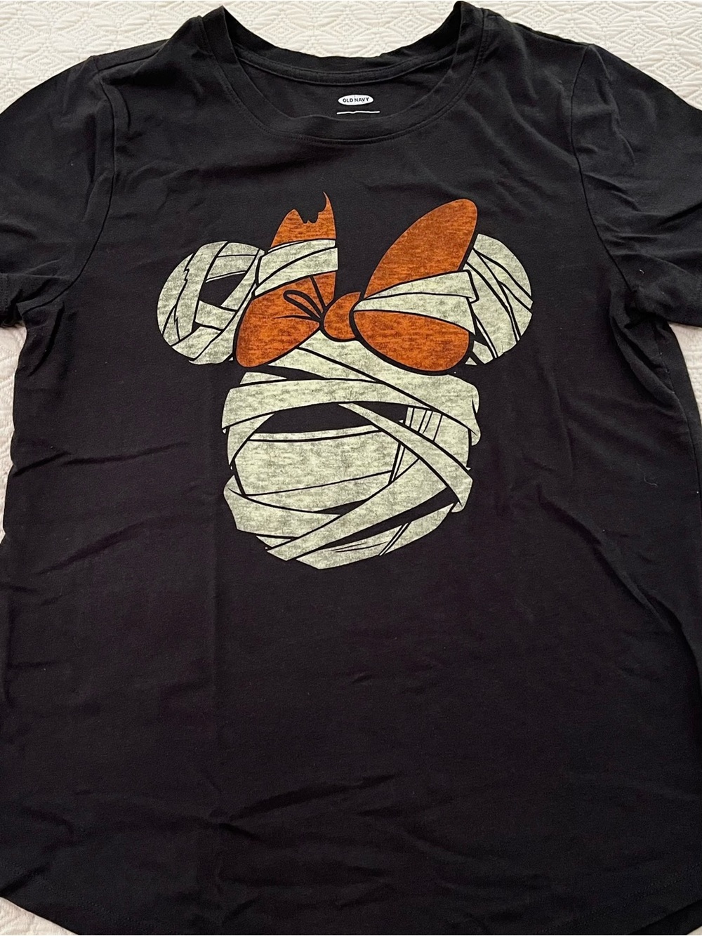 Old Navy Disney Dark Gray Minnie Mouse Mummy Halloween T-Shirt (size Small)